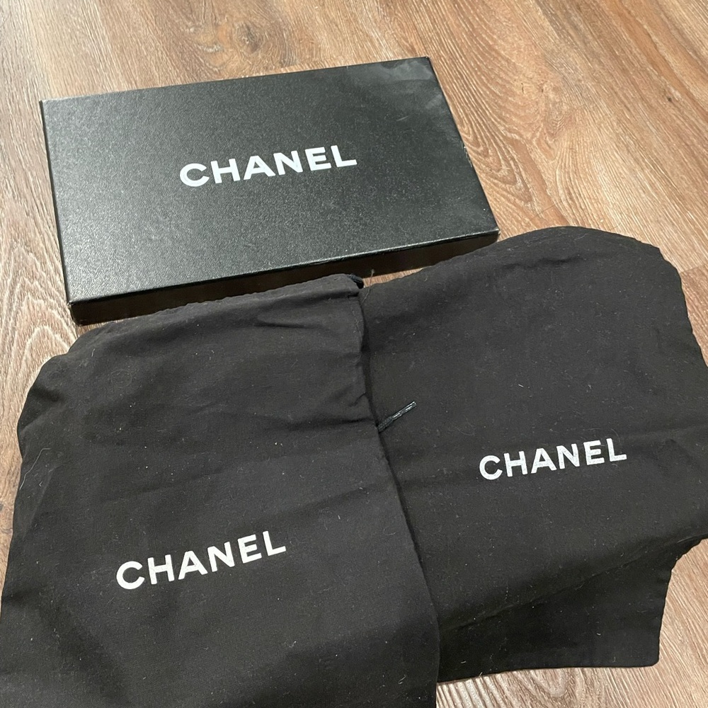 Authentic CHANEL leather espadrilles - Picture 7 of 7